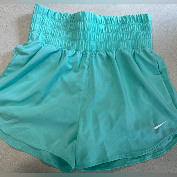 Nike Women’s Dri-FIT Ultra High-Waisted 3” Brief-lined Shorts - Picture 1 of 4